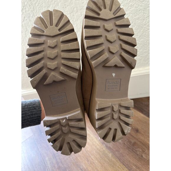 Blondo Drew Waterproof Bootie Size 8.5 Front Zip Lug Sole Ankle Boot - Picture 6 of 7